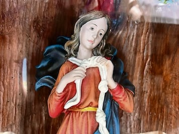 La isla de Las Conchitas: popular por los milagros de la Virgen Desatanudos