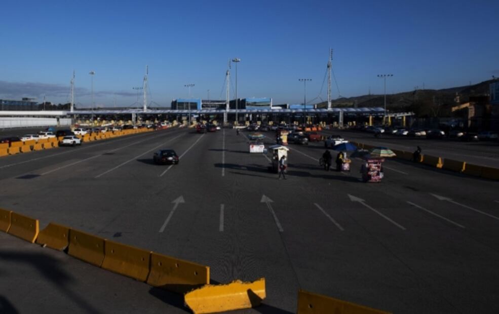 Inicia restricción de cruces fronterizos entre México y EU por Covid-19