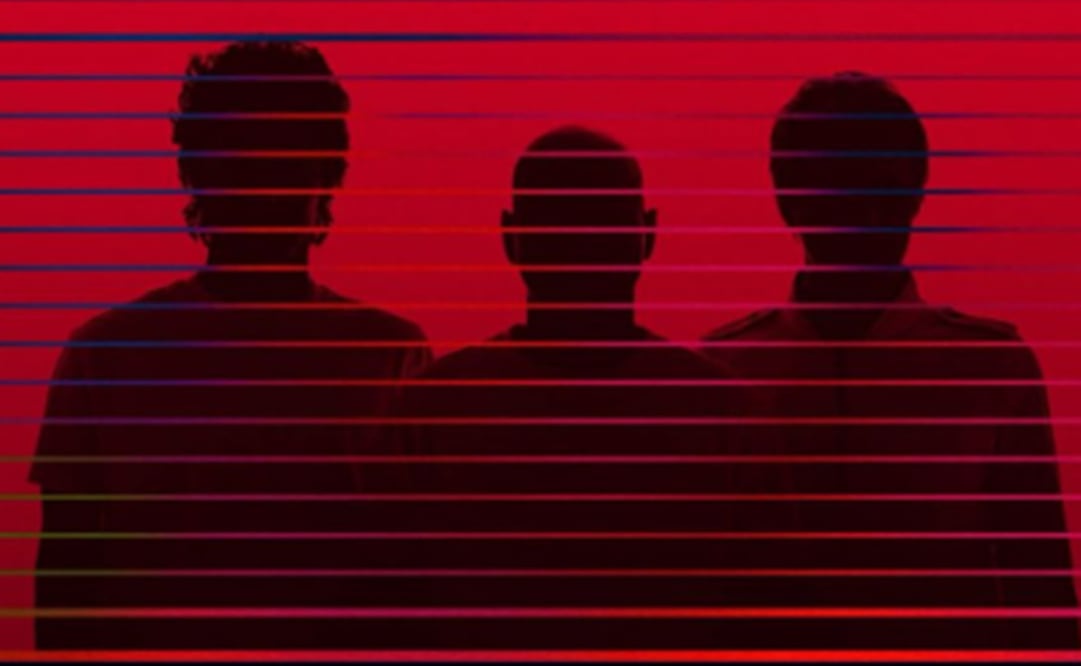 Soda Stereo se formó en Buenos Aires entre febrero y marzo de 1982, cuando Gustavo Cerati, Zeta Bosio y Charly Alberti decidieron hacer juntos música de rock en español.