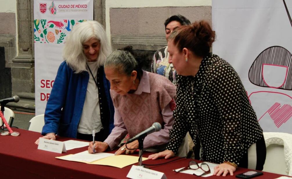 Costureras que perdieron sus talleres en el terremoto del 19 de septiembre de 1985 llevarán a cabo una exposición de muñecas que ellas mismas cosieron.
Foto: Especial.