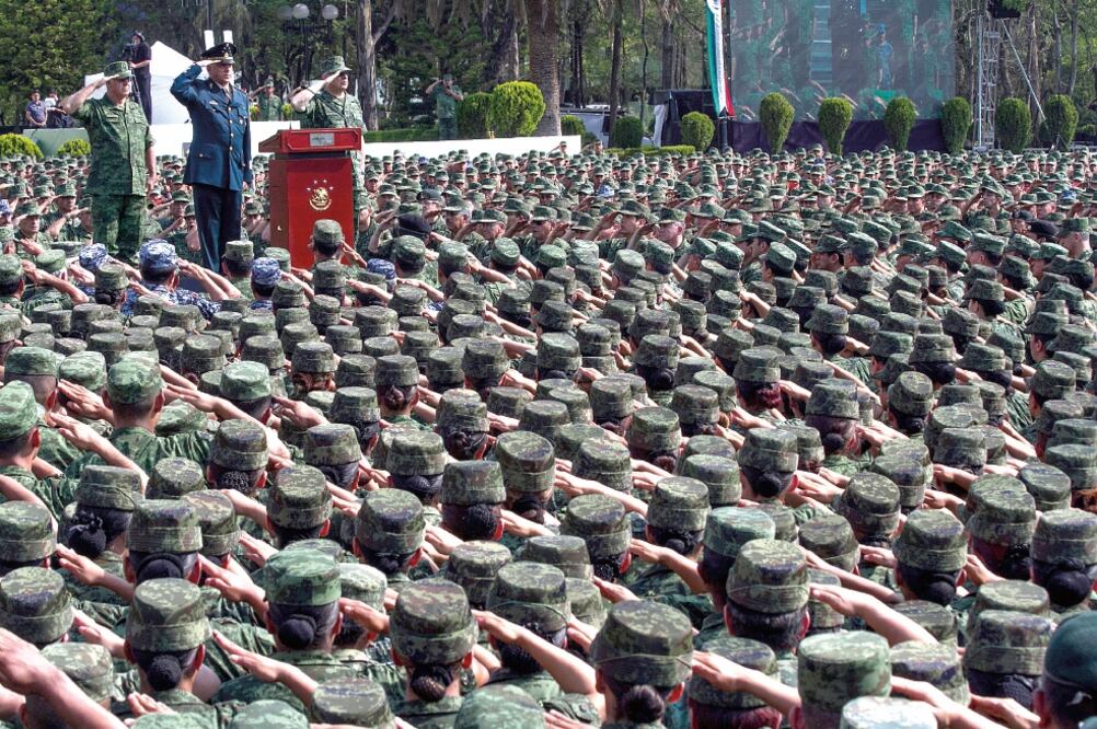Ante elementos de distintos rangos congregados en el Campo Militar Número 1-A, el secretario de la Defensa Nacional, dijo que la ciudadanía demanda “una conducta intachable” de los integrantes de las Fuerzas Armadas (MOISÉS PABLO. CUARTOSCURO)