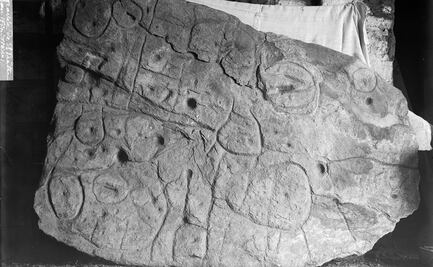 Descubren losa que resultó ser el mapa 3D más antiguo de Europa