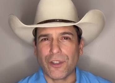 Bobby Pulido pide oraciones por la hospitalización de su padre tras accidente