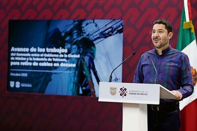 "Son ataques de nuestros adversarios", dice Batres sobre audio fake contra García Harfuch