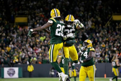 Aaron Rodgers se viste de héroe para darle el triunfo a los Packers