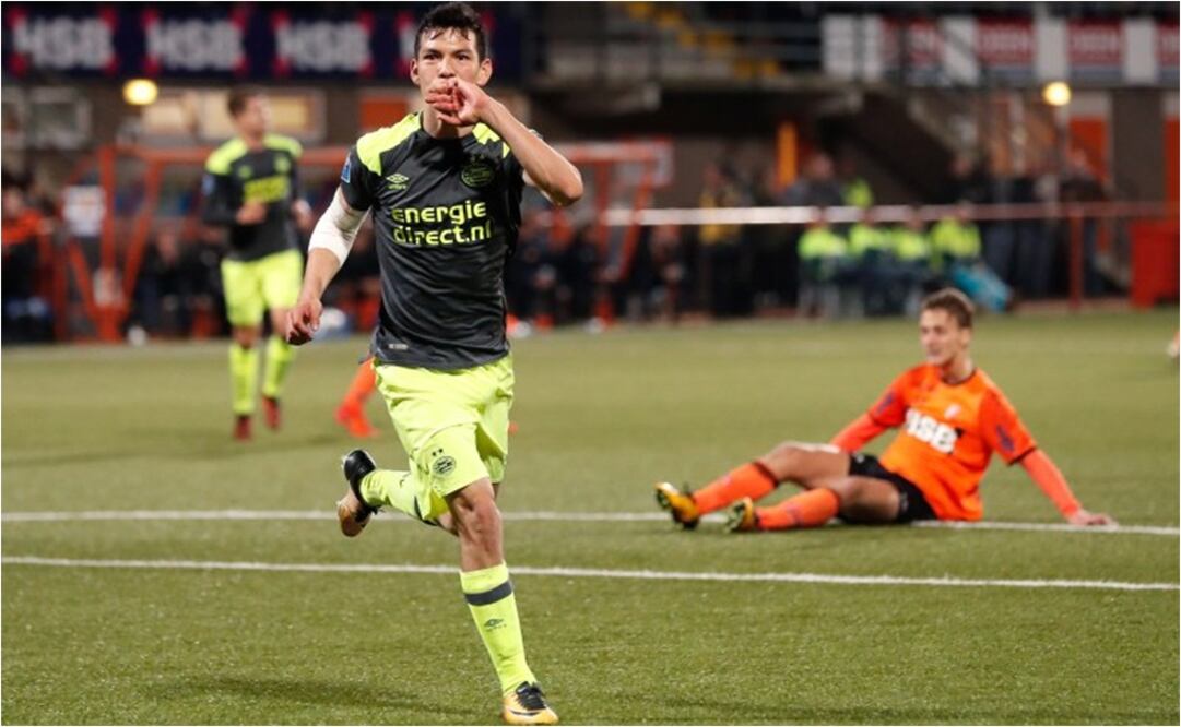 TWITTER. Lozano en partido con el PSV