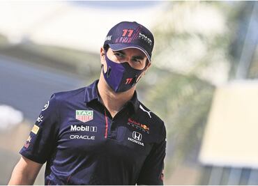 Checo Pérez manda mensaje por el conflicto de Rusia y Ucrania