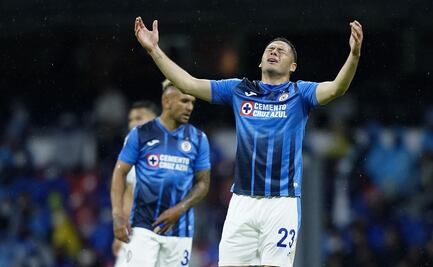 Mazatlán derrota a Cruz Azul y le abolla su corona 