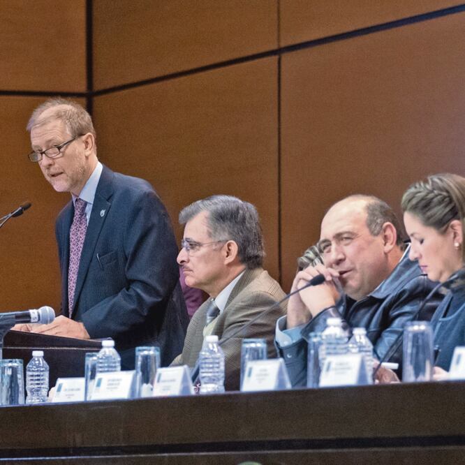 Reflexión. Representantes de ONG y de organismos como la ONU y la CNDH afirman que sólo un cuerpo de seguridad civil puede hacer frente a la violencia. Foto: GERMÁN ESPINOSA. EL UNIVERSAL
