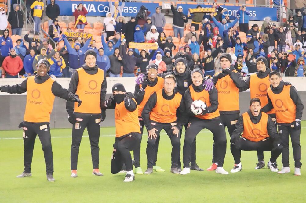 El conjunto felino hizo ayer el reconocimiento de cancha. Foto:  TWITTER