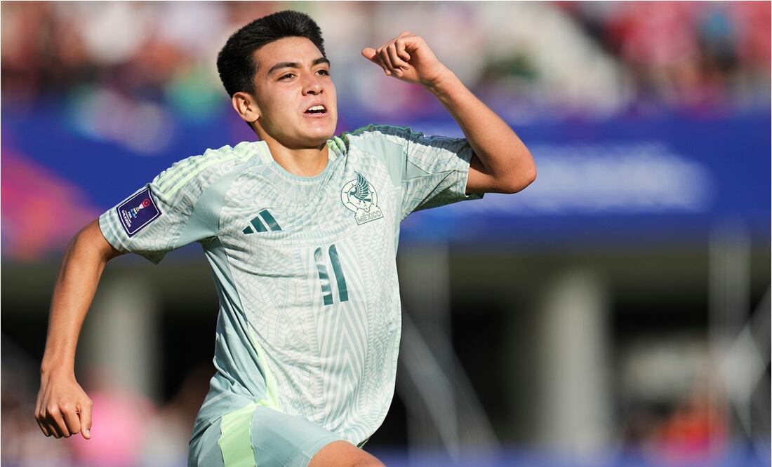 Gilberto Mora firmó un doblete ante España en el Mundial de Chile. FOTO: AP