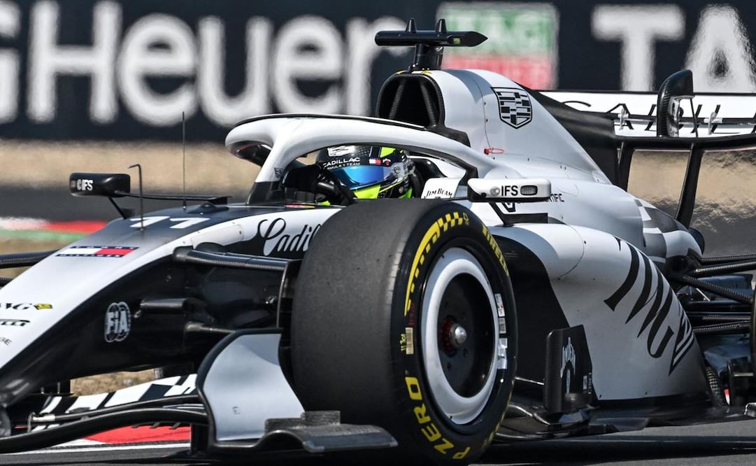 Checo Pérez en la Práctica 1 del GP de China 2026 / Foto: AFP
