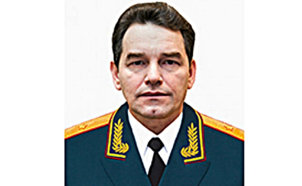 Esta imagen sin fecha, proporcionada por el Servicio de Prensa del Ministerio de Defensa ruso el lunes 22 de diciembre de 2025, muestra al teniente general Fanil Sarvarov, jefe de la Dirección de Entrenamiento Operativo del Estado Mayor de las Fuerzas Armadas rusas, quien falleció la mañana del lunes tras la detonación de un artefacto explosivo bajo su coche en el sur de Moscú. Foto: AP