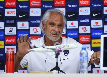 Pumas, urgidos de un técnico, acepta Miguel Mejía Barón