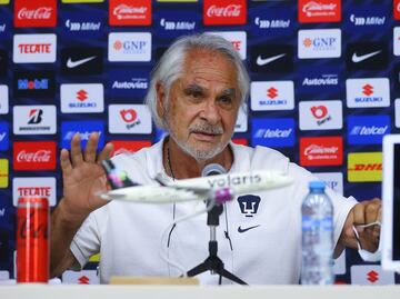 Pumas, urgidos de un técnico, acepta Miguel Mejía Barón