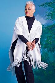 Eugenia León evoca a Monsi desde la tv