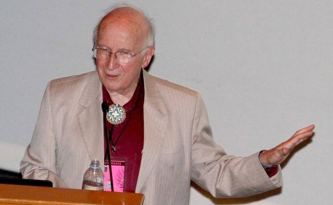 "Cambiamos a la naturaleza, es parte de nuestra esencia, y las personas hicieron esto desde hace mucho", expuso el catedrático estadounidense, que también se presentó en la edición 2015 del Festival Cervantino. FOTO: Notimex.