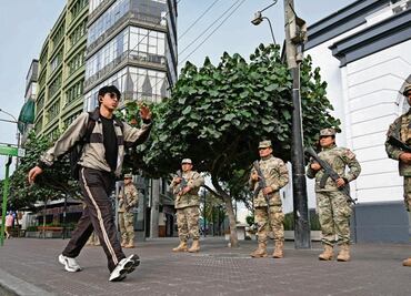 Perú inicia el estado de emergencia con soldados en las calles