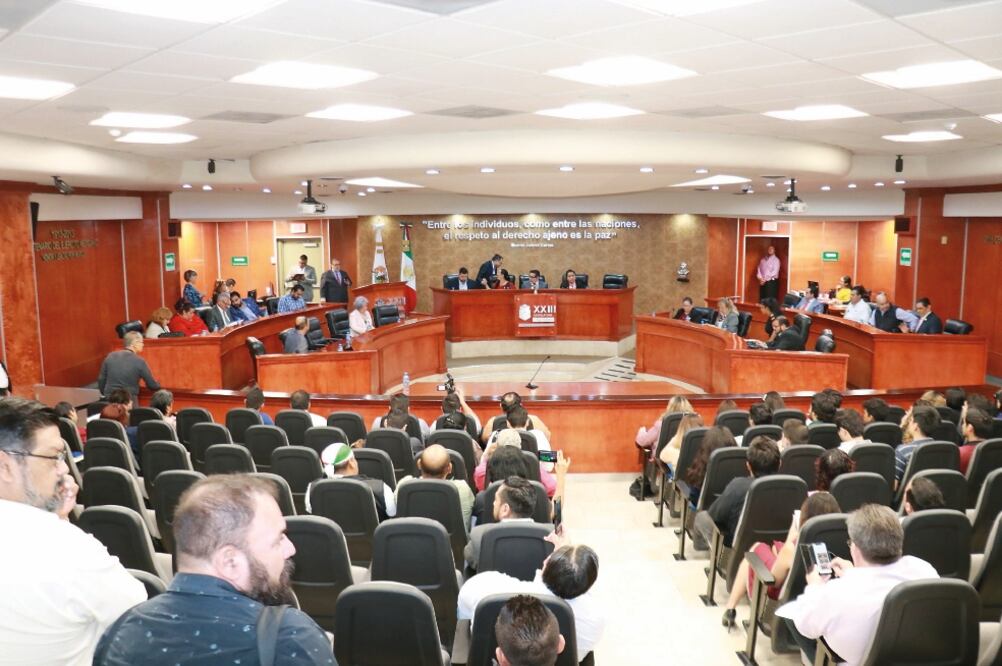 La reforma avalada por el Congreso local es para ampliar, de dos a cinco años, el periodo de Jaime Bonilla Valdez, que iniciará el 1 de noviembre. Foto: ESPECIAL