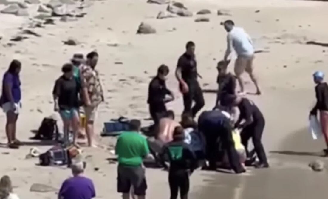 El hombre de 62 años fue rescatado por tres desconocidos, luego de ser atacado por un tiburón blanco en las playas de California. Foto: Tomada del video