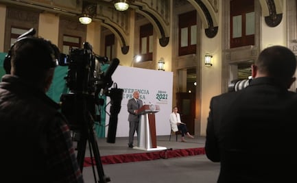 AMLO sostiene encuentro con gobernadores en funciones y electos de Morena