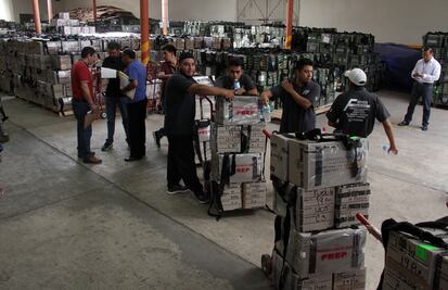 Posponen para el martes recuento de votos en Puebla