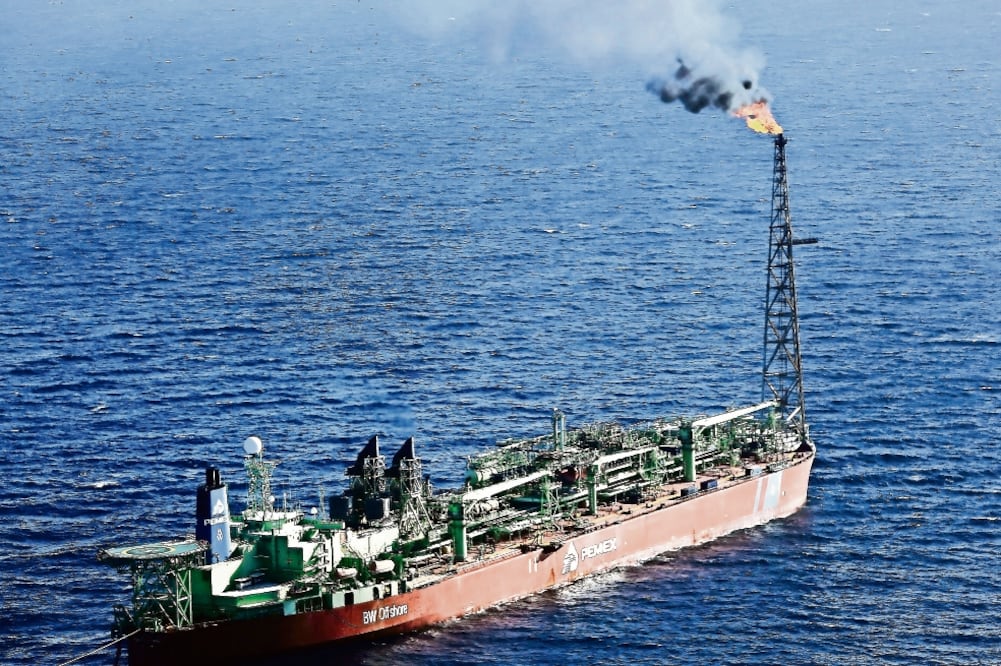 El Señor del Mar opera en el Activo Ku-Maloob-Zaap desde mediados de 2007. Con su capacidad de almacenamiento, el buque puede llenar cuatro veces la Plaza México y su longitud equivale a cuatro canchas de futbol. (ESPECIAL)