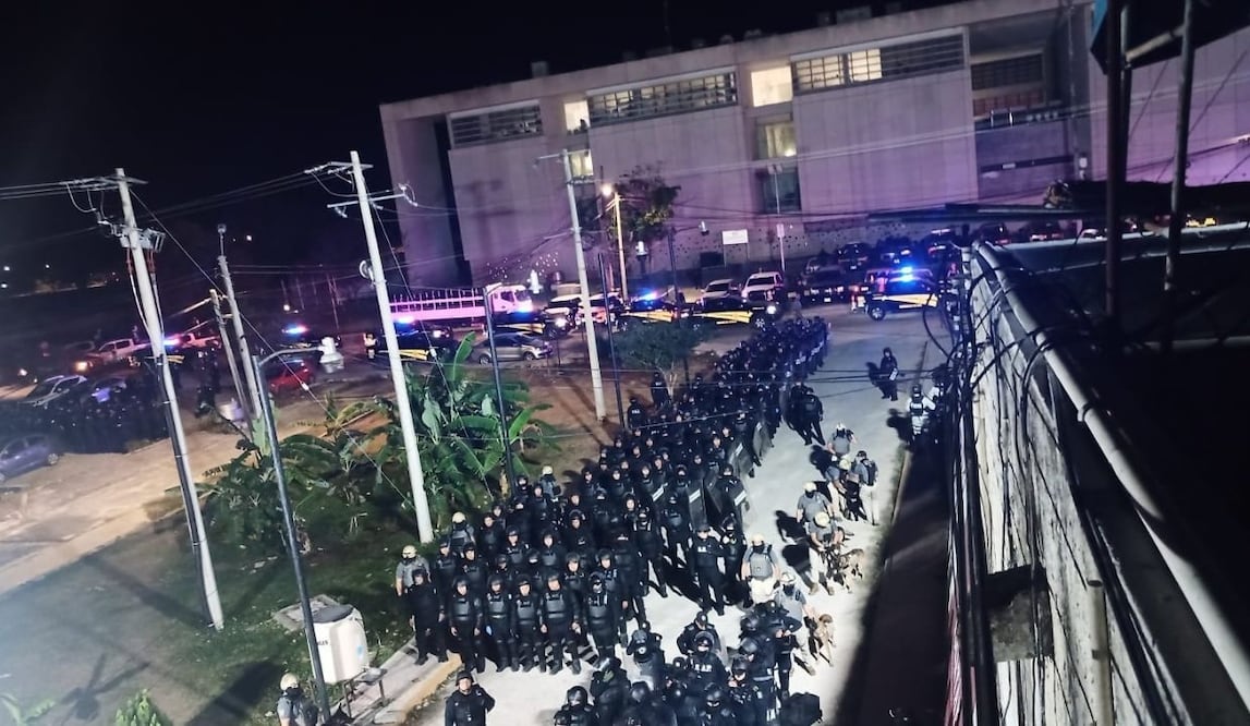 Operativo sorpresa en penal de Mérida; decomisan drogas, armas punzocortantes y celulares. Foto: Especial