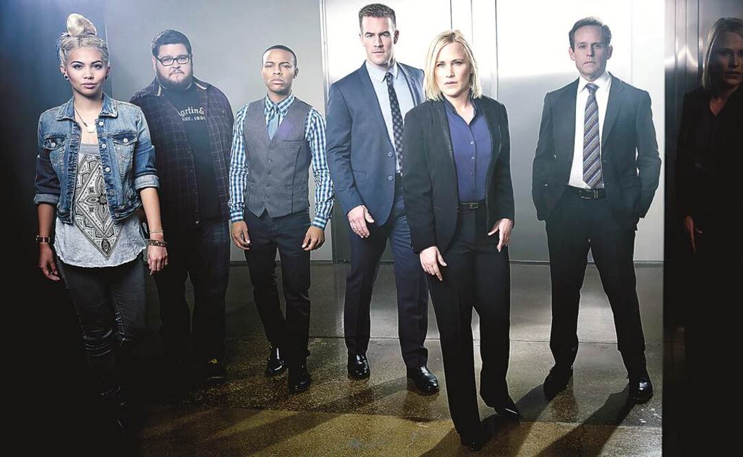 El agente Elijah Mundo (Van Deer Beek) se enfrenta a los crímenes que se dan dentro de Internet.