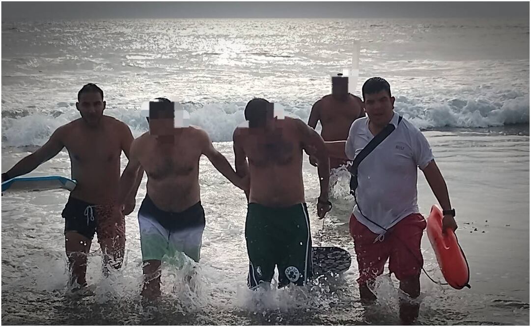 Detienen a turistas por meterse a playas de Mazatlán. Foto: @policiamazatlan