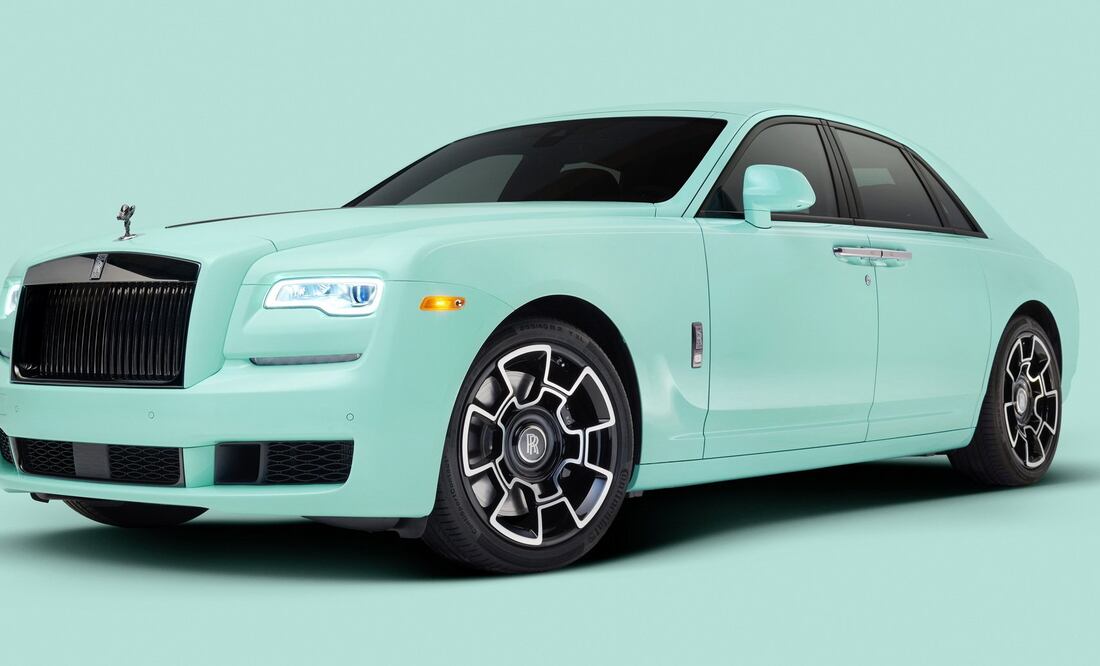 Floyd Mayweather gastó 1 millón de dólares comprando autos para sus amigos