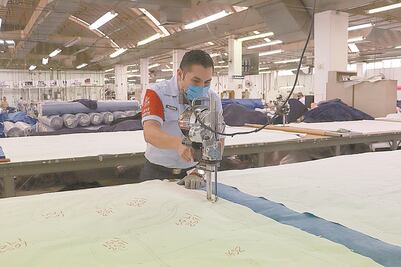 Marina alista insumos médicos