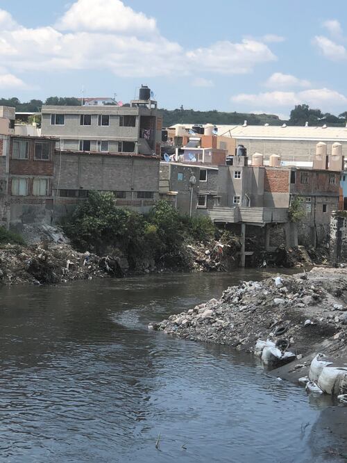Tras la inundación, la Conagua licitó los contratos de obra pública para la rectificación, desazolve y revestimiento del río Tula. Foto: Dinorath Mota / El Universal