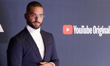 Maluma es cuestionado por su participación en el Mundial de Qatar y abandona una entrevista en vivo