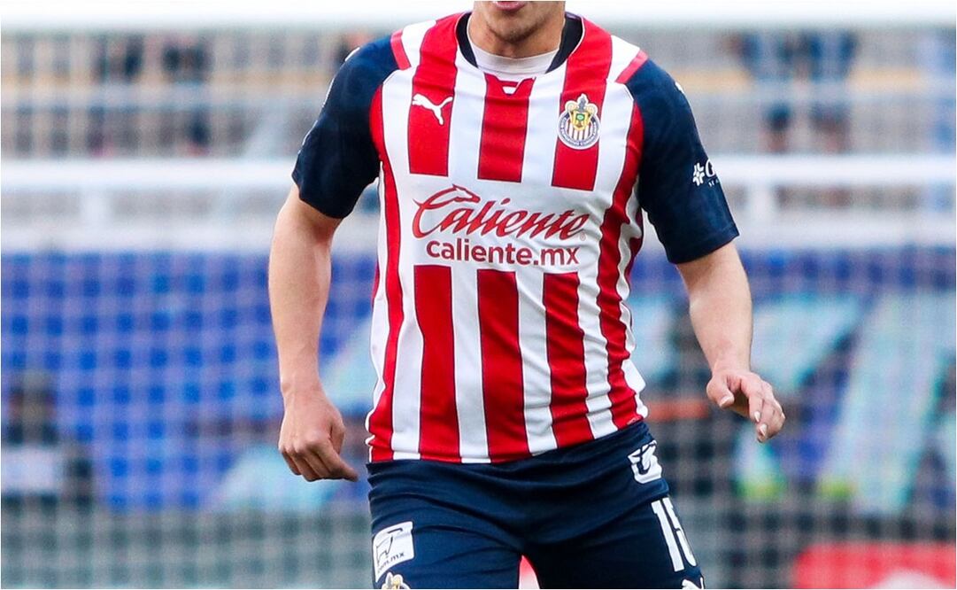 Jugador de Chivas se graduó como licenciado en Administración de Negocios / FOTO: IMAGO7
