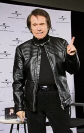 Raphael canta para los chavos