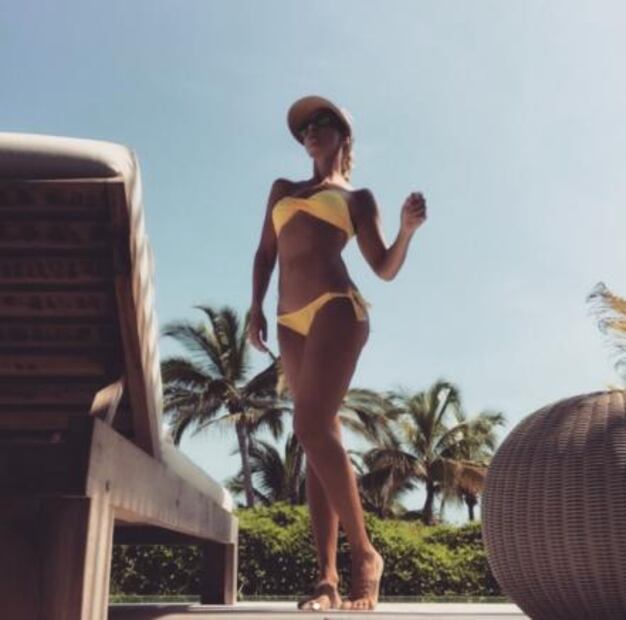 Fernanda Castillo luce su figura en bikini