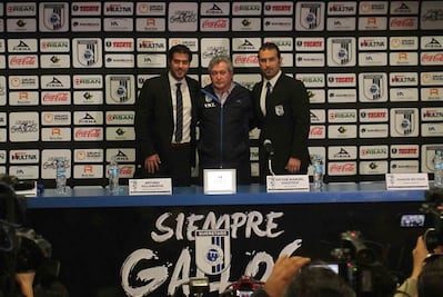 'Vuce' descarta dirigir el Tri, sólo piensa en Querétaro