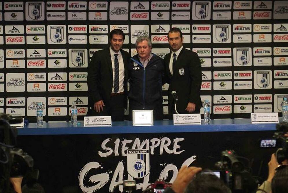 Vucetich en su presentación como Dt de Gallos. Archivo