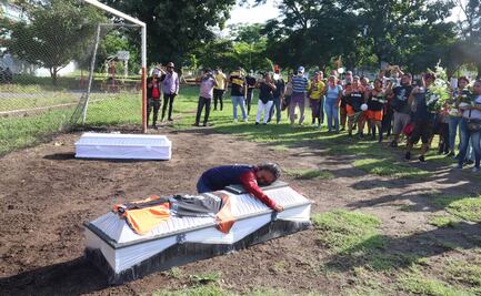 Violencia contra mujeres: Despiden a Damaris y su hija con un gol