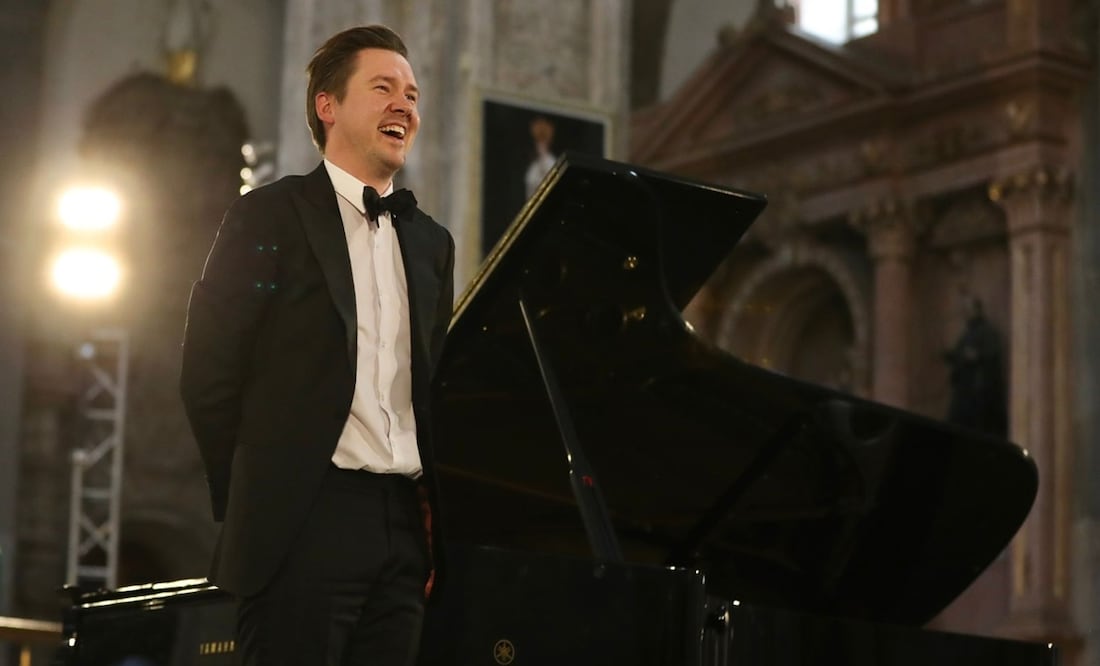 El pianista Rokas Valuntonis se presentó en el Templo de la Compañía de Jesús Oratorio de San Felipe Neri. Fotos: Berenice Fregoso/ EL UNIVERSAL