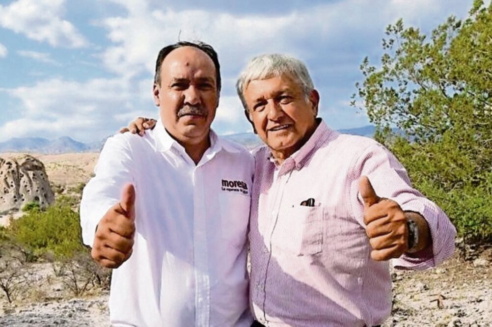 El ex dirigente de Morena en Durango, Rosendo Salgado Vázquez, y el líder nacional Andrés Manuel López Obrador (TOMADA DE FACEBOOK)