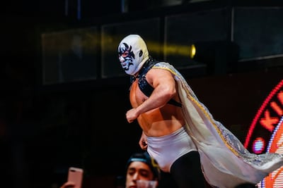 Aliado al estilo clásico, Retro busca alcanzar la gloria en el ring