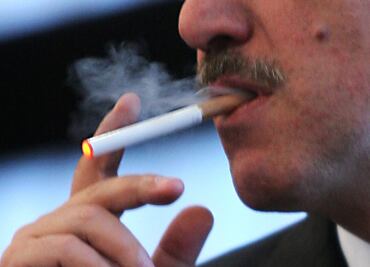 Hallan más incidencia de Covid-19 con el uso de cigarrillos electrónicos