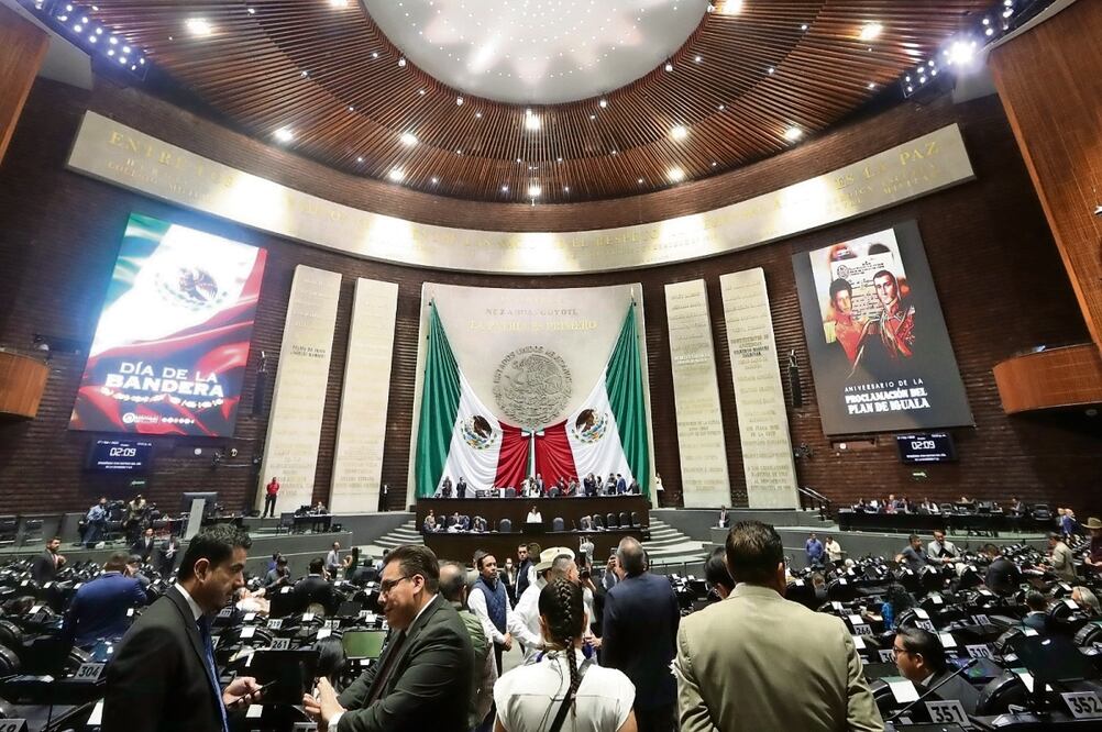 Legisladores de los diferentes partidos políticos pidieron
autorización para separarse de sus cargos y hacer campaña. Foto: Especial