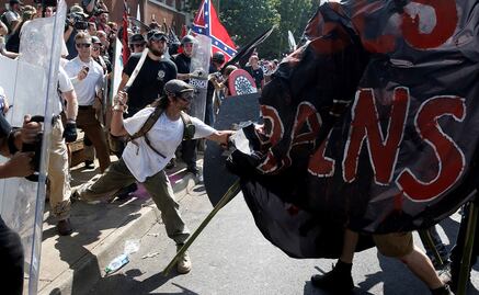 "Era como volver a 1960", cuentan testigos de la marcha supremacista en EU