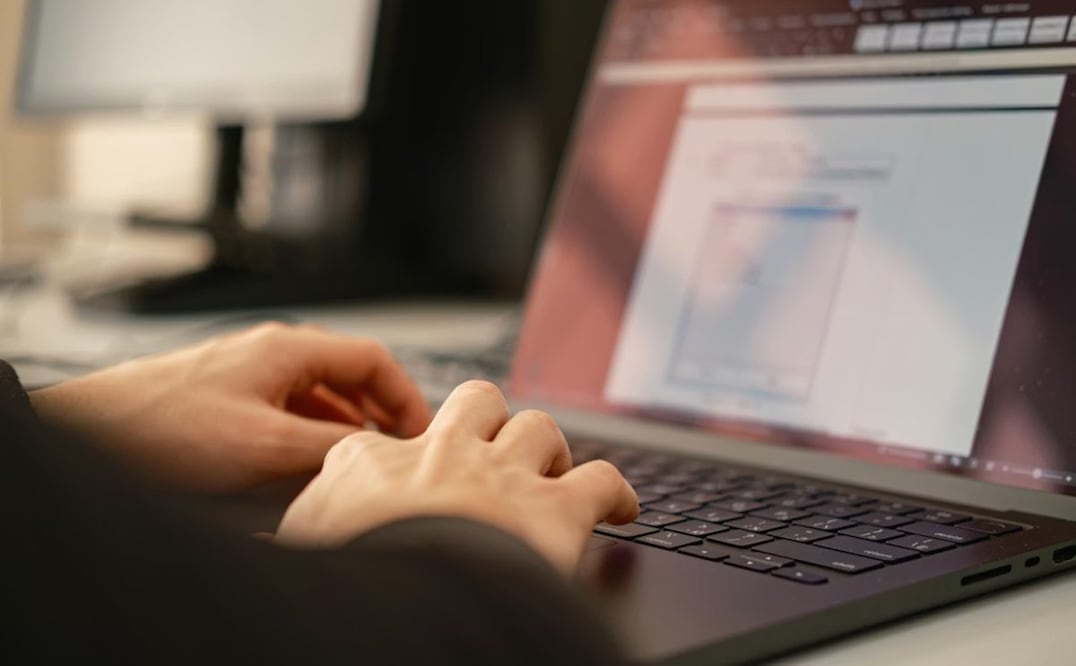 2 de cada 3 mexicanos utilizan IA para aprendizaje y productividad. Imagen: Unsplash