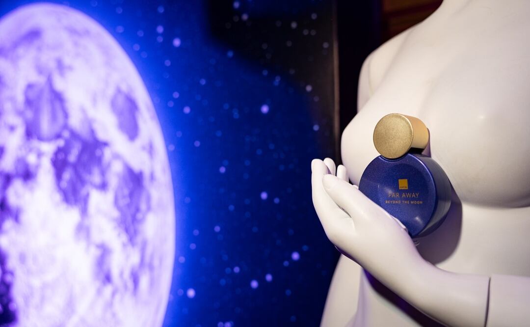 El perfume más reciente de Far Away de Avon está inspirado en la luna. Foto: Cortesía