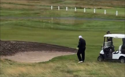 Donald Trump, bajo sospecha por posible trampa jugando al golf en Escocia; es criticado en redes