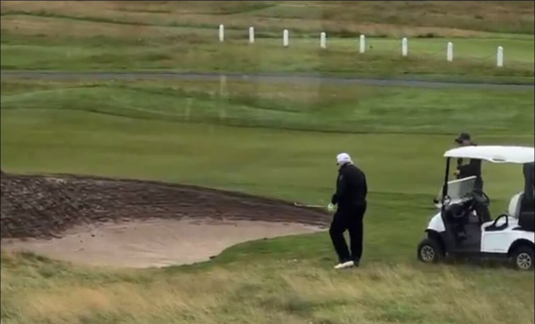 Donald Trump habría hecho trampa jugando al golf en Escocia / Foto: Especiales